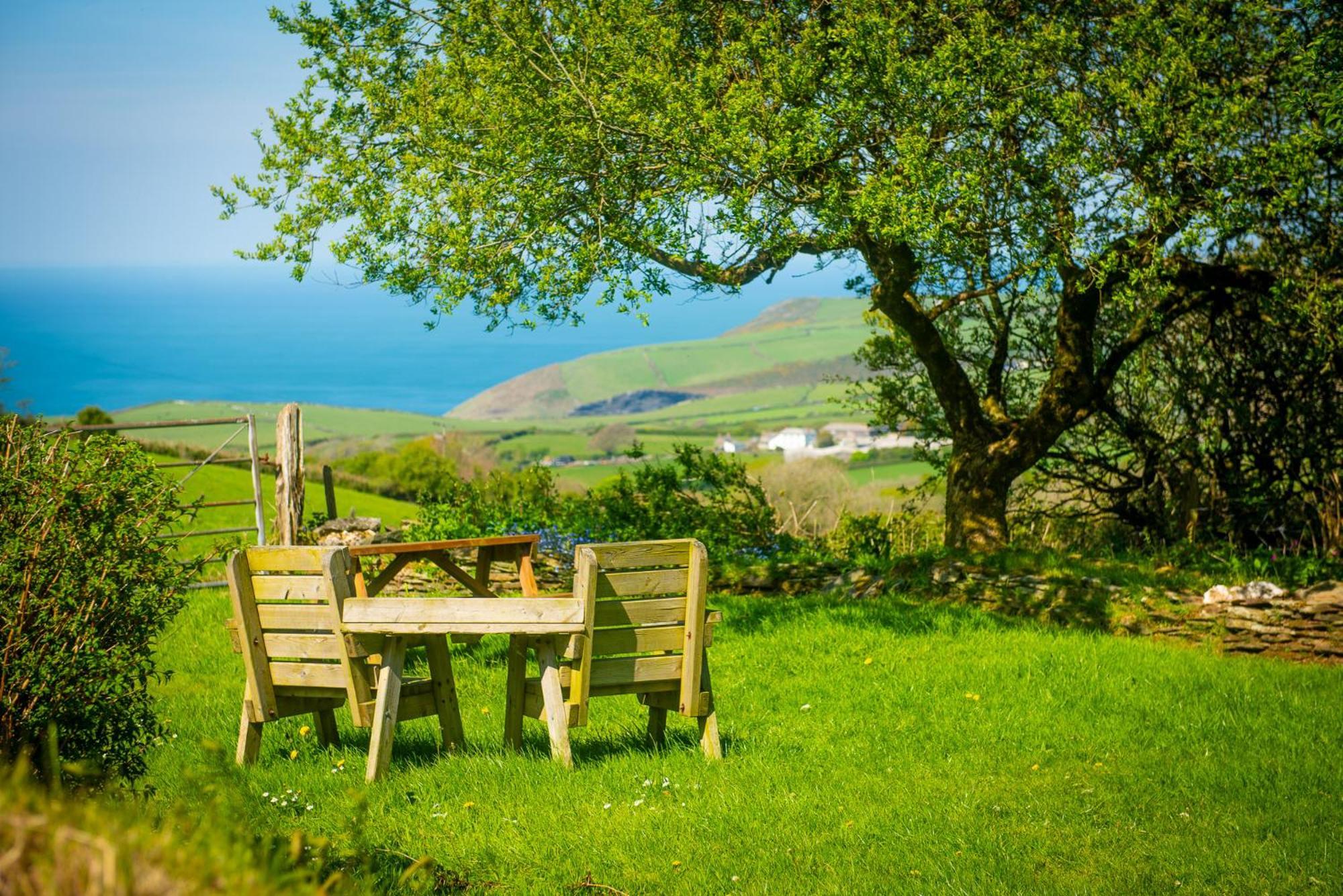 Polrunny Farm Sloe Cottage With A Sea View Боскасл Экстерьер фото